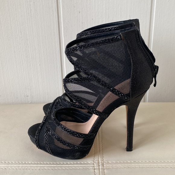 Dress shoes. 4 inches heels. Excellent condition. - Picture 2 of 6